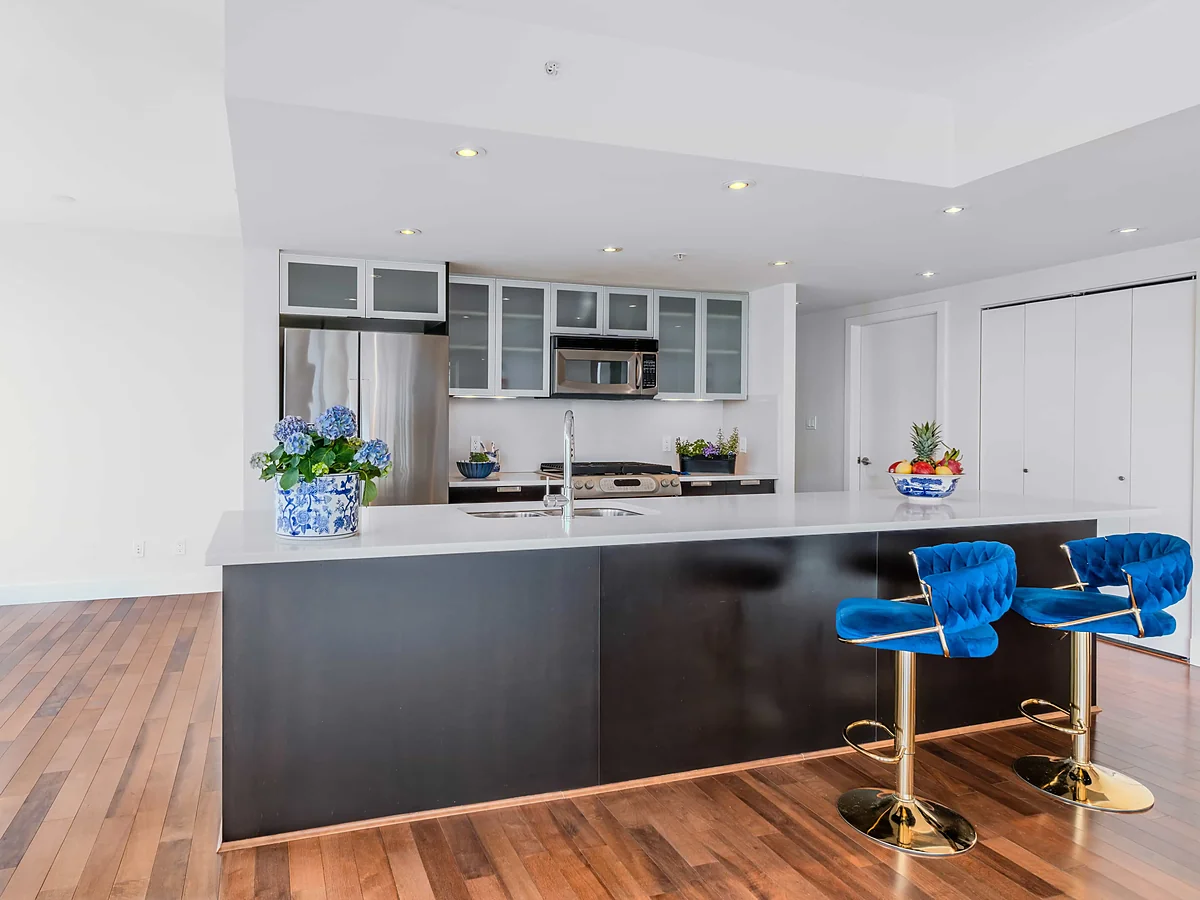 Bright kitchen prepared for MLS photos